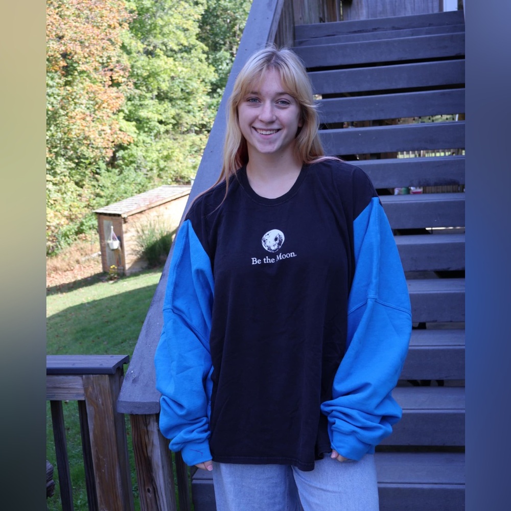 Black and Blue Graphic Sweatshirt